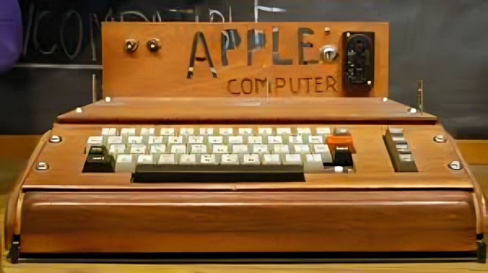  The original Apple-1 computer.
